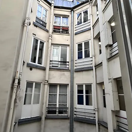 Au Coeur De *